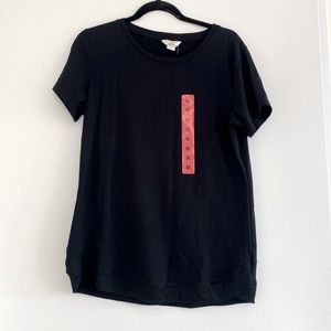 Black short sleeve tee